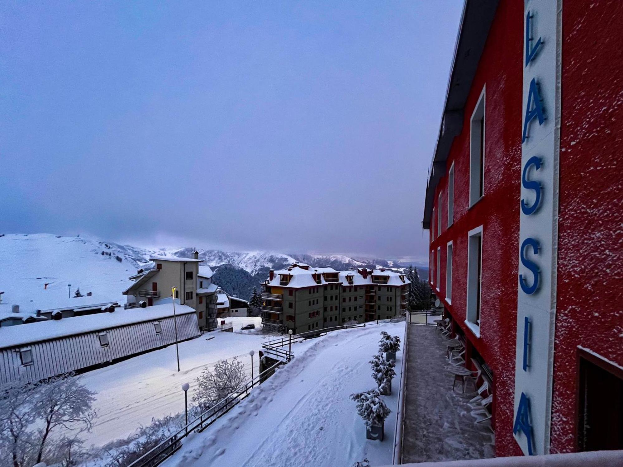 Hotel Galassia Prato Nevoso Bagian luar foto